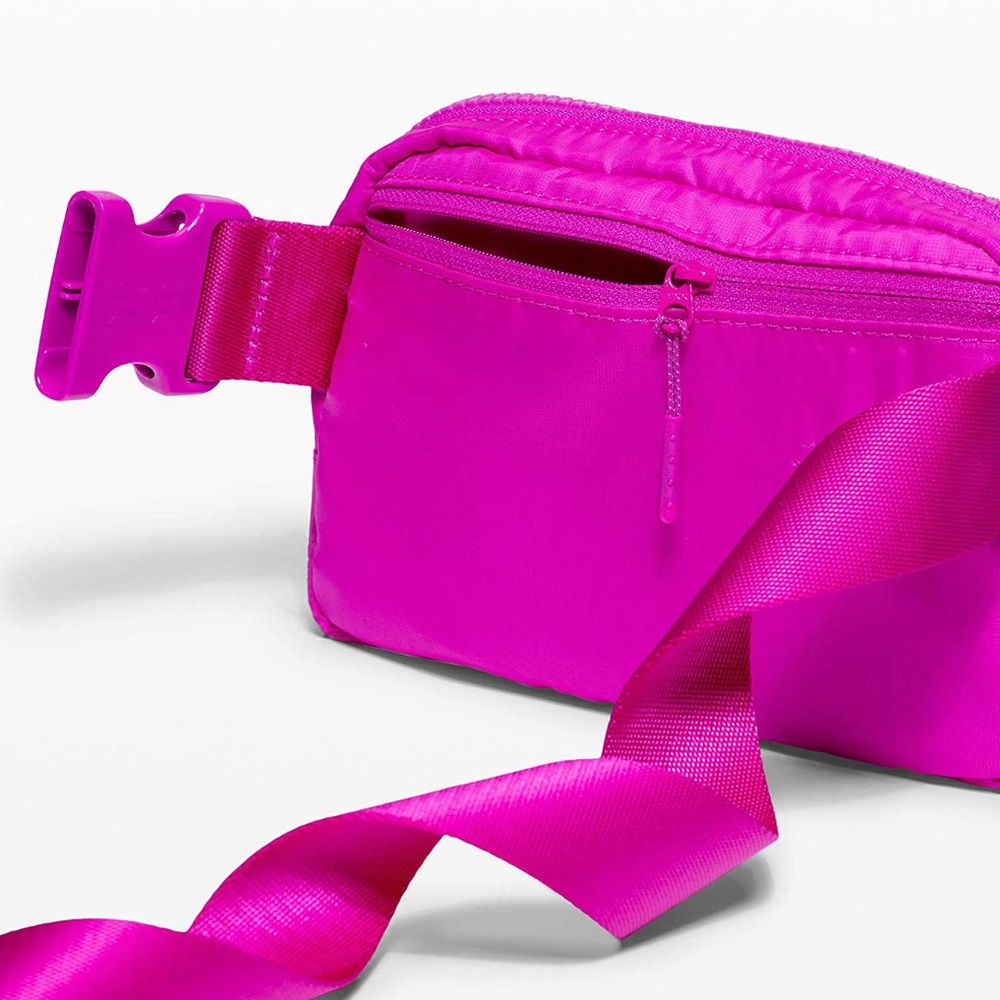 β€οΈ Lululemon Pink Everywhere Belt Bag Original Strap - Picture 6 of 6